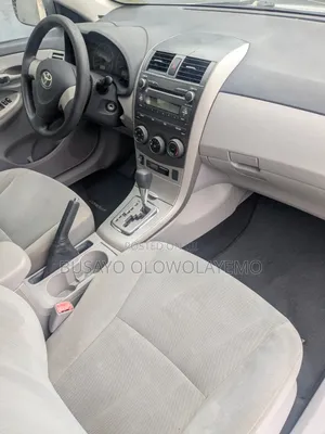 Toyota Corolla 2011 Silver