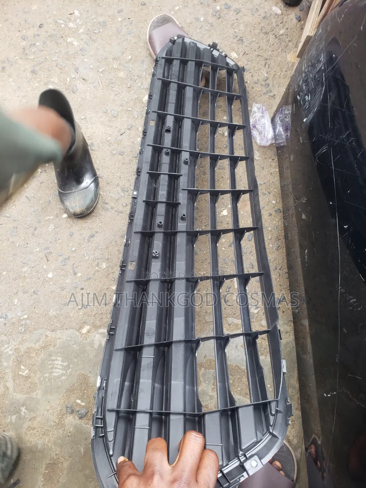 Down Grille Toyota Avalon 2014/2018