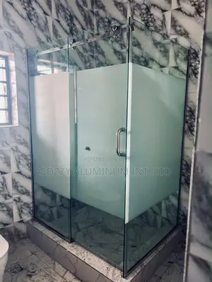 Premium 10mm Tampered Cubicle