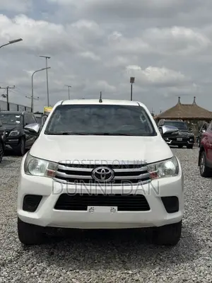 Toyota Hilux 2016 White