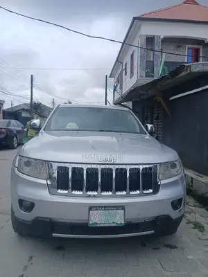 Jeep Cherokee 2011 Silver