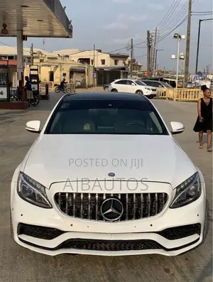 Mercedes-Benz C300 Sport 4Matic Sedan AWD (2.0L 4cyll 7A) 2016 White
