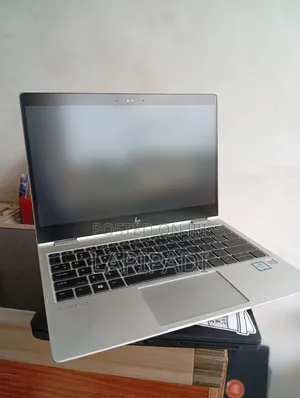 Laptop HP EliteBook 1030 8GB Intel Core i5 SSD 256GB