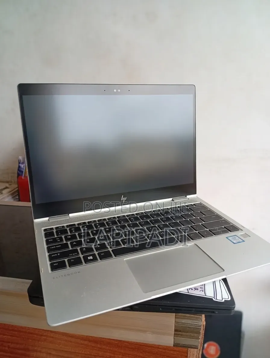 Laptop HP EliteBook 1030 8GB Intel Core i5 SSD 256GB