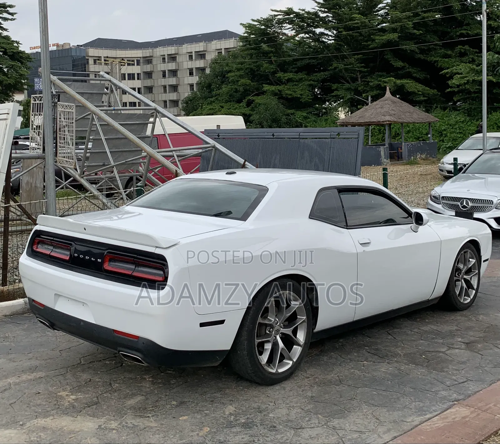 Dodge Challenger 2022 White