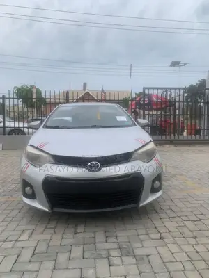 Toyota Corolla S 4dr Sedan (1.8L 4cyl CVT) 2015 Silver