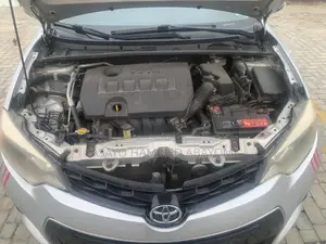 Toyota Corolla S 4dr Sedan (1.8L 4cyl CVT) 2015 Silver