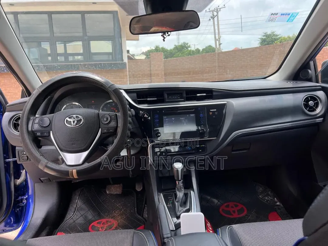 Toyota Corolla 2017 Blue