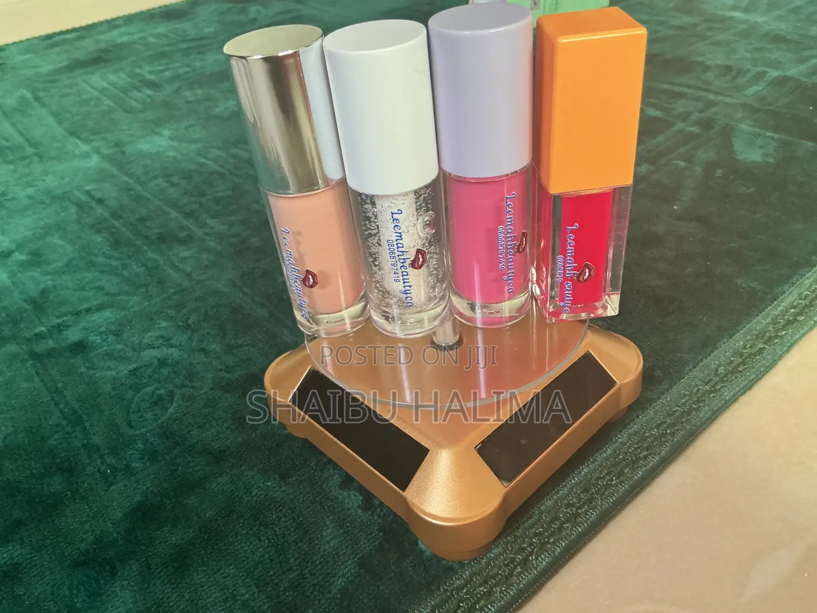 at Lipgloss1