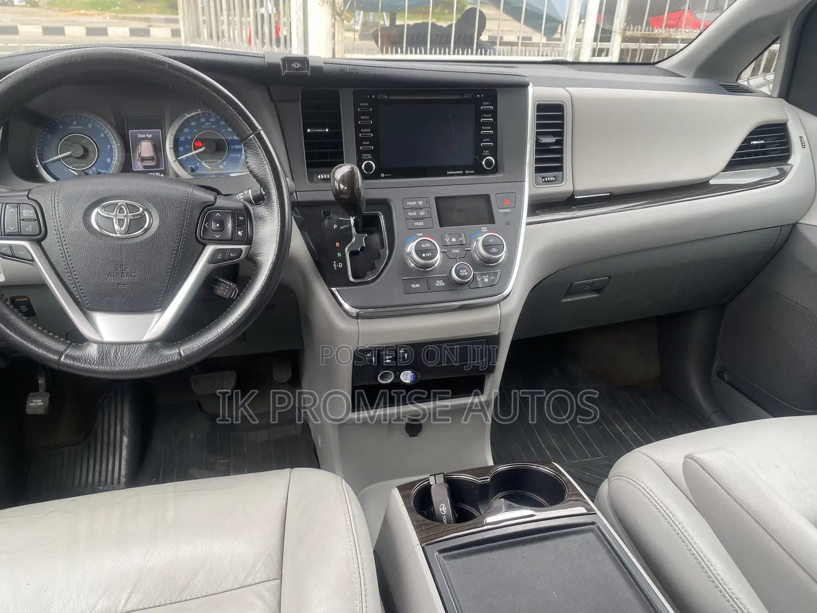 Toyota Sienna 2018 White