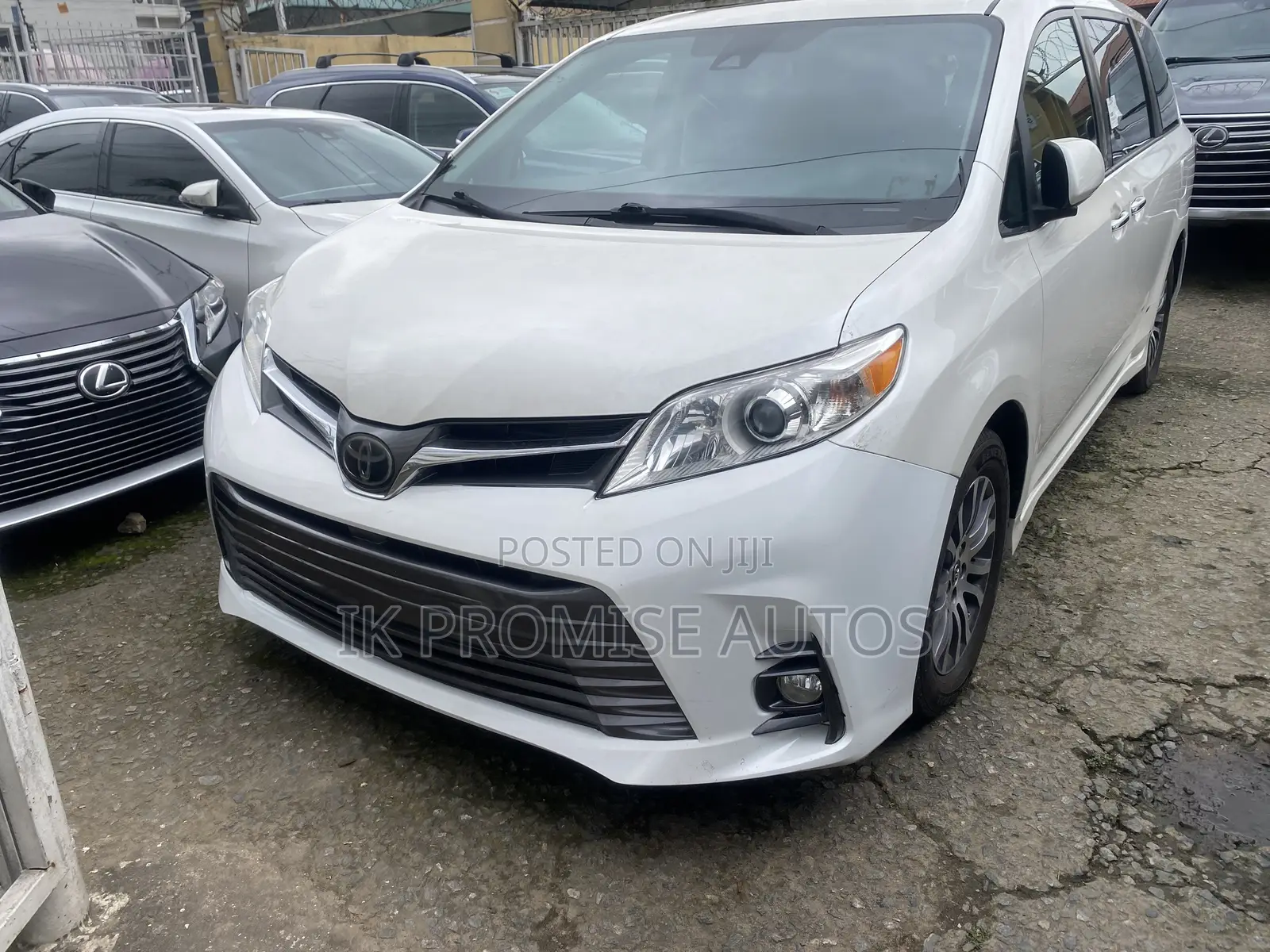Toyota Sienna 2018 White