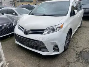 Toyota Sienna 2018 White