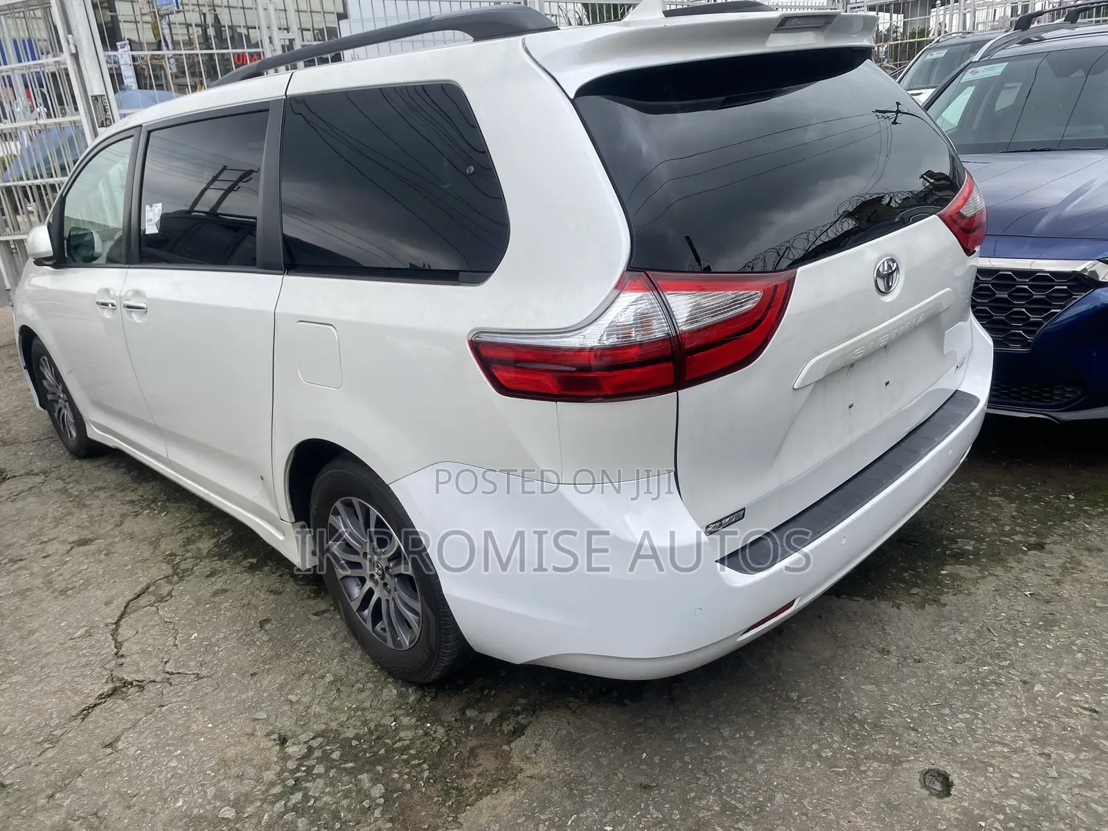 Toyota Sienna 2018 White