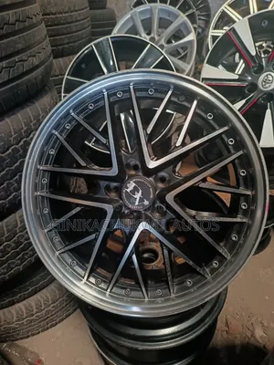 18 Rim Highlands, Lexus