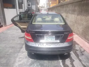 Mercedes-Benz C300 2013 Black