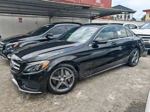 Mercedes-Benz C300 2016 Black