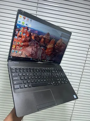 Laptop Dell Latitude 5500 8GB Intel Core i5 SSD 256GB