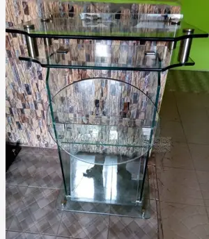 Quality Glass Pulpit