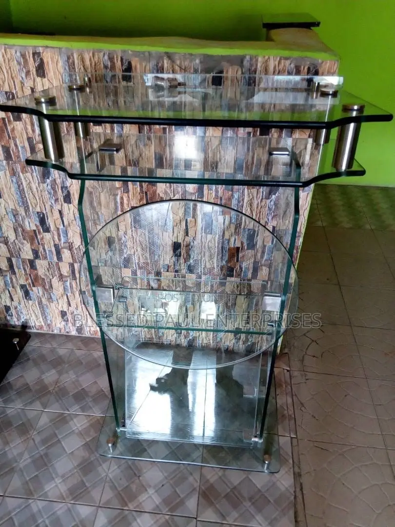 Quality Glass Pulpit