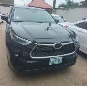 Toyota Highlander L 2022 Black