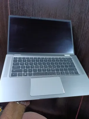 Laptop Dell Latitude 9520 16GB Intel Core i5 SSD 256GB