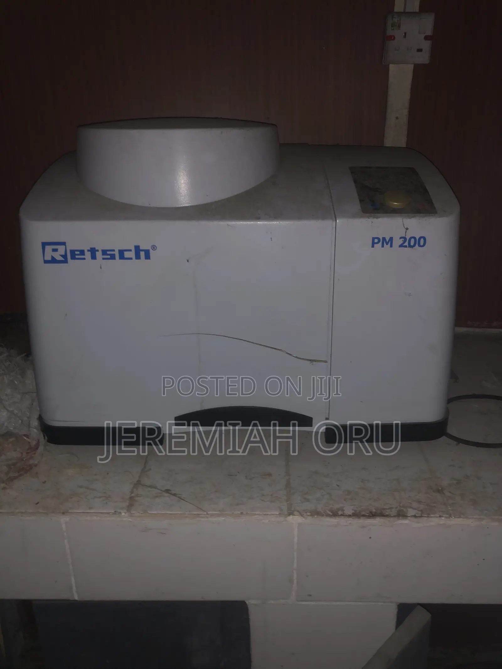 Retsch PM 200 Planetary Ball Mill - High Speed Lab Grinder