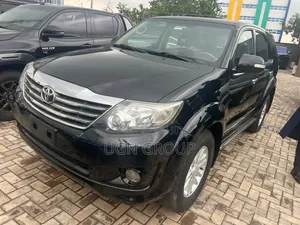 Toyota Fortuner 2015 Black