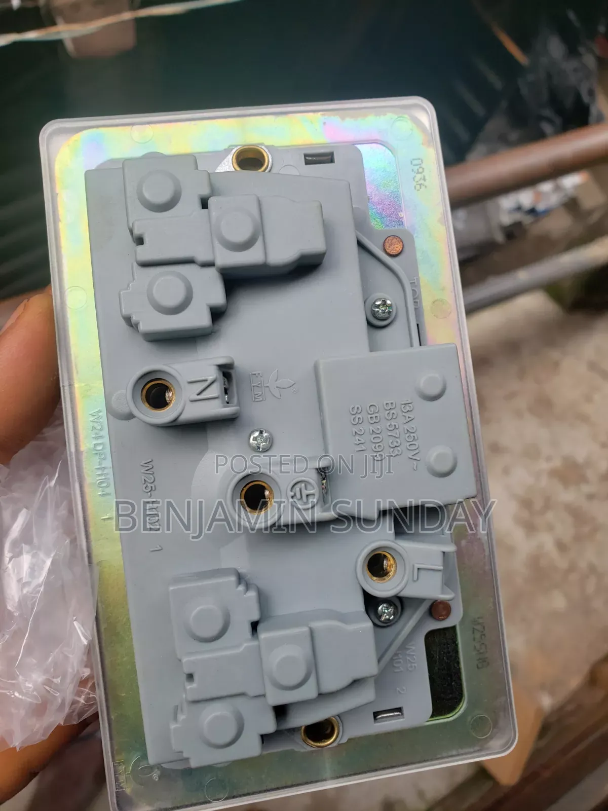 13double Socket