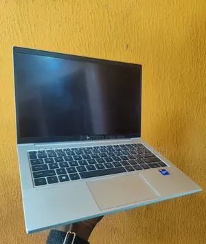 Laptop HP EliteBook 830 G8 16GB Intel Core i7 SSD 512GB