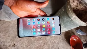 Samsung Galaxy A06 64 GB Gold