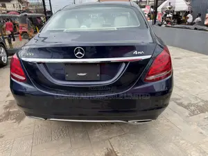 Mercedes-Benz C300 Luxury 4dr AWD 4Matic Sedan (2.0L 4cyl 7A) 2015 Blue