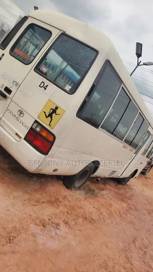 Toyota Coaster 2005 White