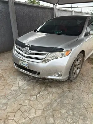 Toyota Venza 2010 Silver