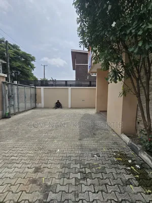 4bdrm Duplex in Audu Bullivard, Lekki Phase 1 for rent