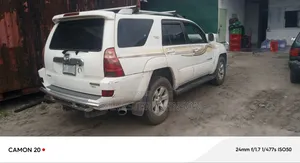 Toyota 4-Runner 2004 White