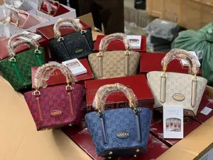 Gucci Handbag With Nail Set Fully Box