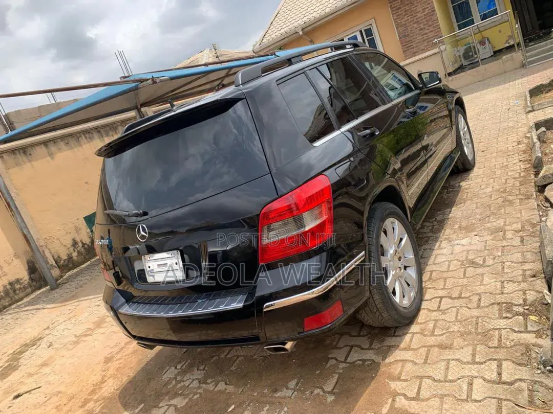 Mercedes-Benz GLK-Class 2010 Black