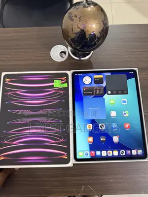 Apple iPad Pro 12.9 (2022) 256 GB Black