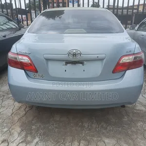 Toyota Camry LE 4dr Sedan (2.4L 4cyl 5A) 2009 Blue