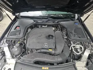 Mercedes-Benz E350 2021 Blue