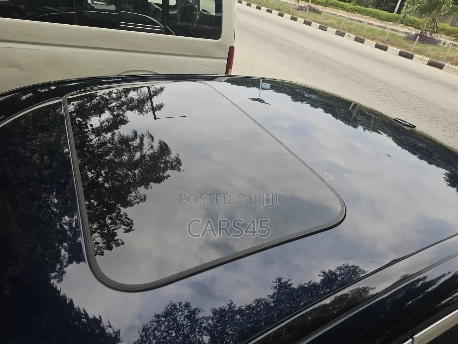 Mercedes-Benz E350 2021 Blue