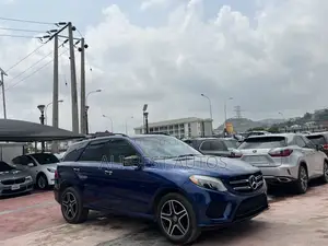 Mercedes-Benz GLE-Class 2017 Blue
