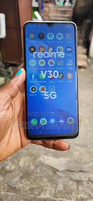 Realme V30 128 GB Gold