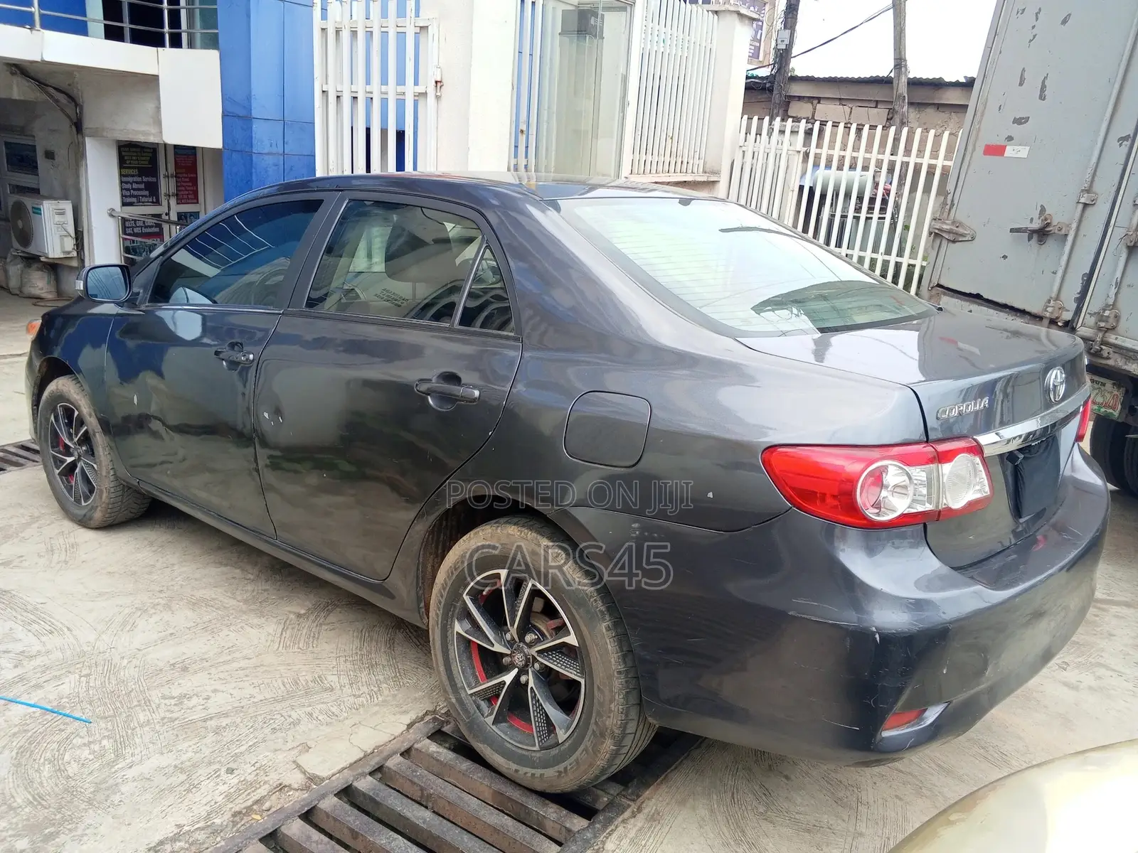 Toyota Corolla 2009 Gray