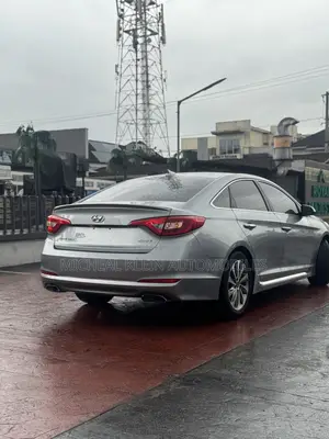 Hyundai Sonata Sport Sedan FWD (2.4L 4cyl 6A) 2017 Silver