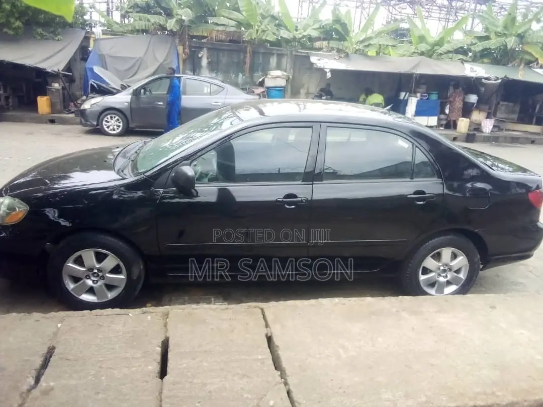 Toyota Corolla 2004 Black
