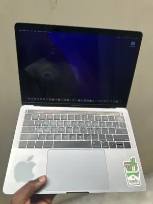 Laptop Apple MacBook Pro 2017 8GB Intel Core i5 SSD 512GB