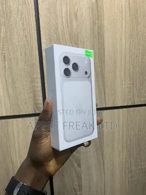 New Apple iPhone 17 Pro 256 GB White