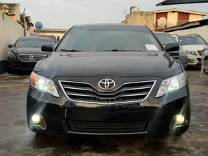 Toyota Camry XLE V6 4dr Sedan (3.5L 6cyl 6AM) 2010 Black