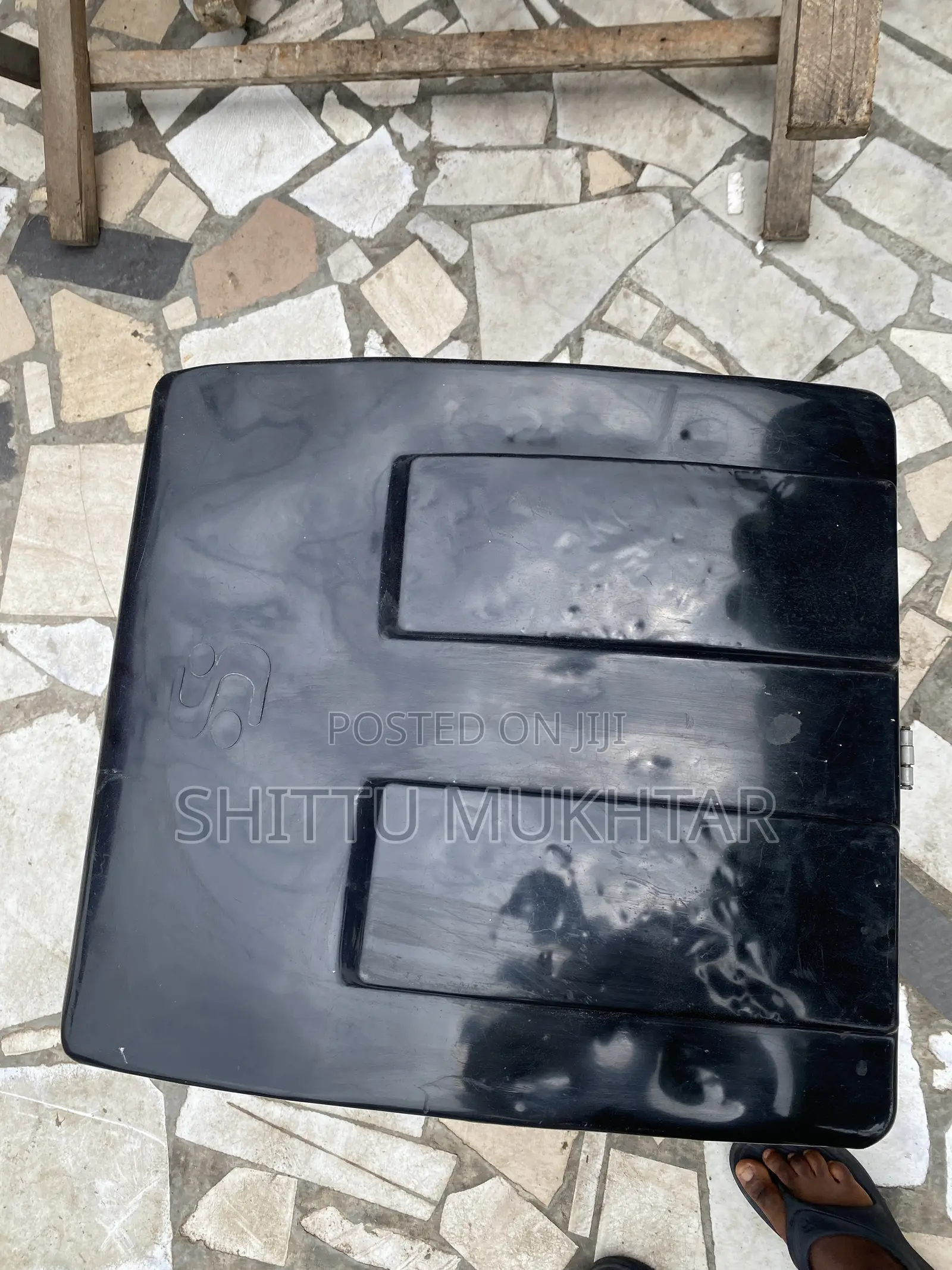 Dispatch Box